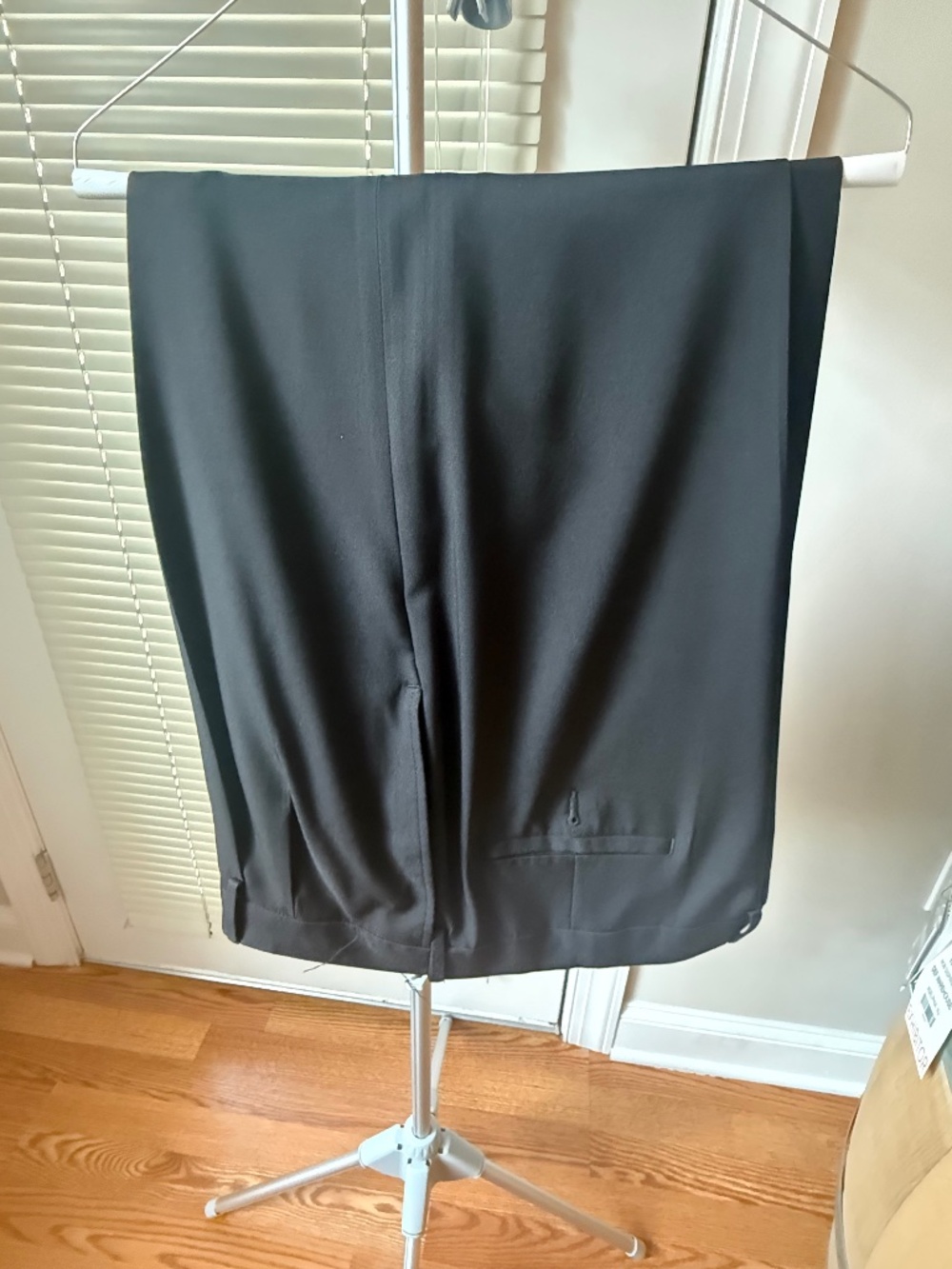 Haggar Men’s Classic Fit ECLO Stria Black Dress Pants 40x29